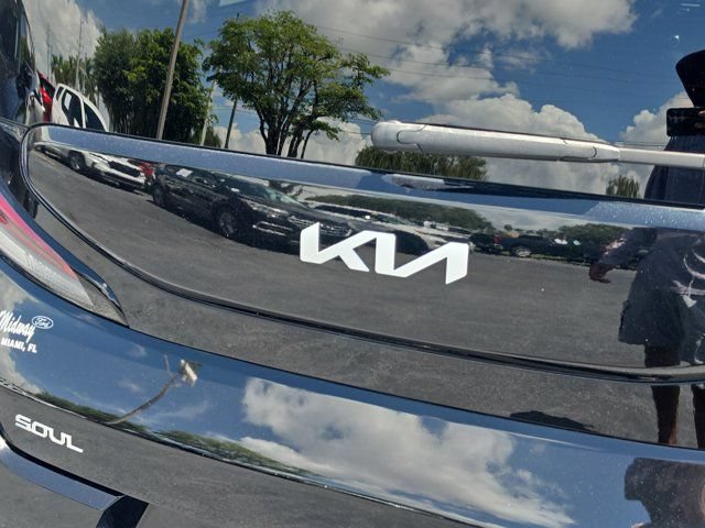 Used 2024 Kia Soul LX FWD image 7