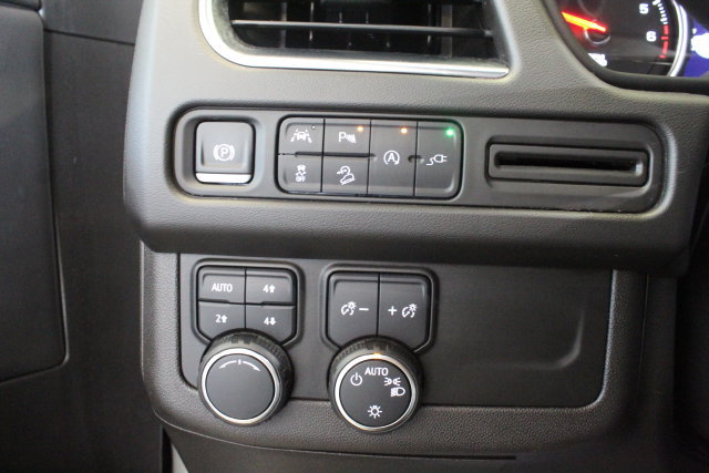 Used 2021 Chevrolet Suburban Premier AWD/4WD image 11