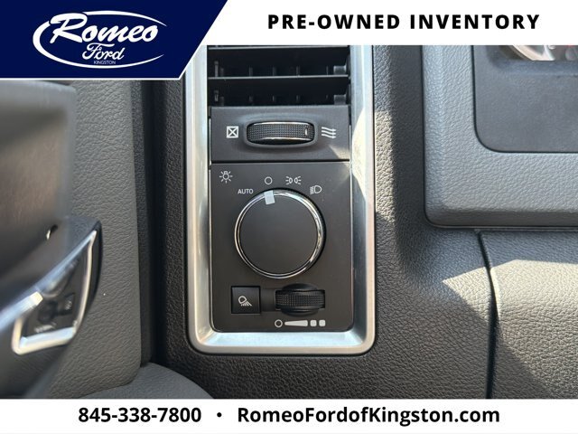 Used 2017 RAM 1500 Classic SLT AWD/4WD image 14