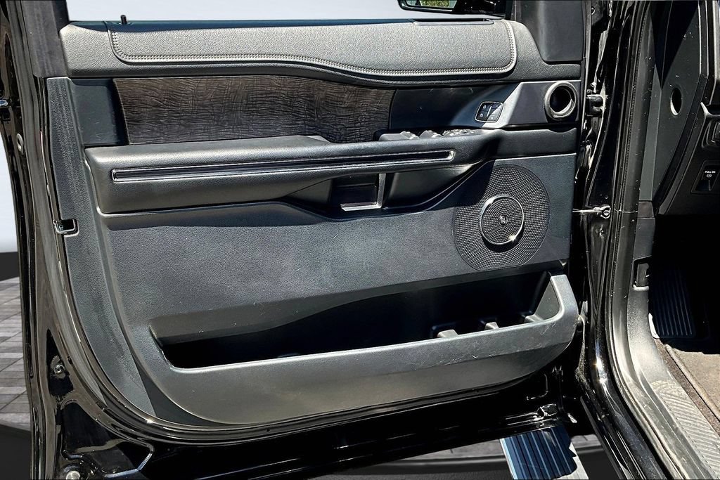 Certified 2018 Ford Expedition Limited AWD/4WD image 21