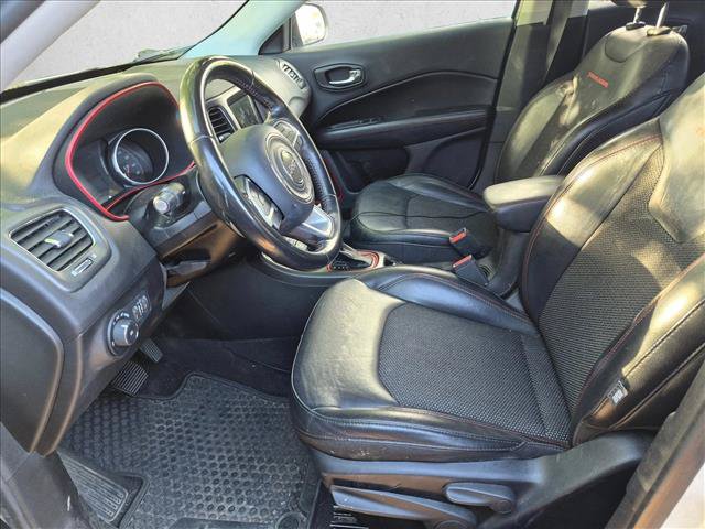Used 2018 Jeep Compass Trailhawk AWD/4WD image 12