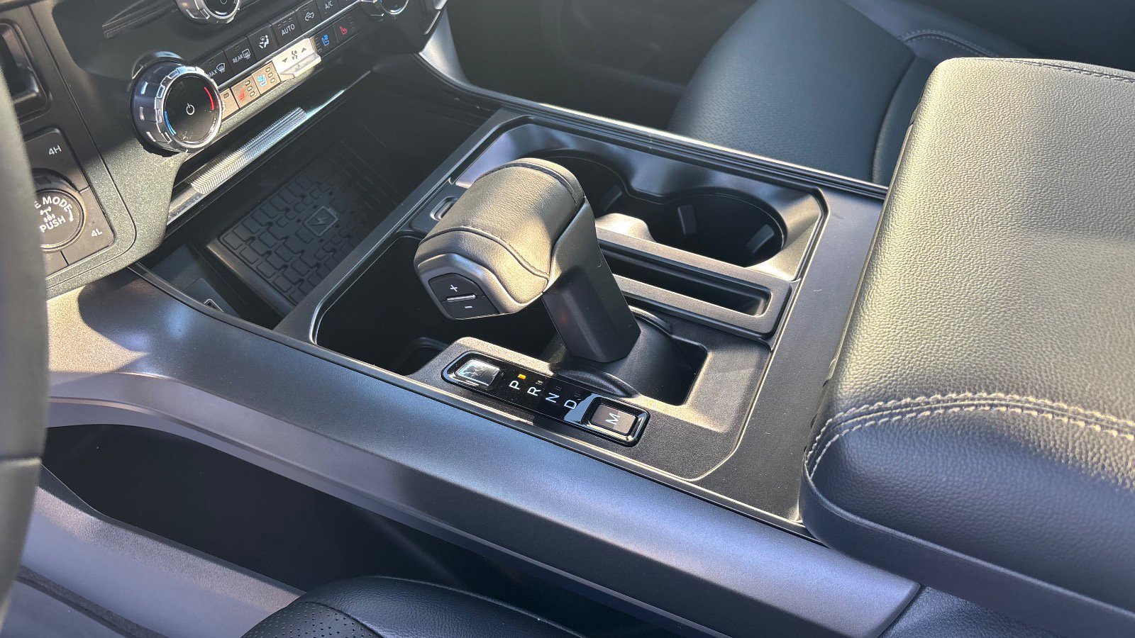 Certified 2025 Ford F150 Lariat w/ Equipment Group 502A High image 38