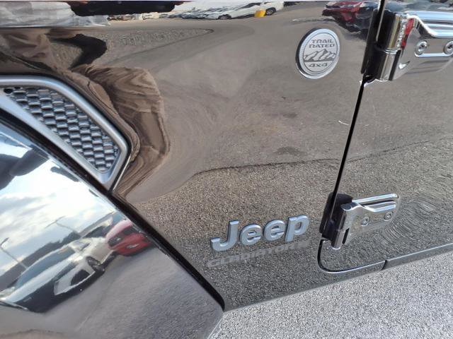 Used 2023 Jeep Gladiator Sport image 9