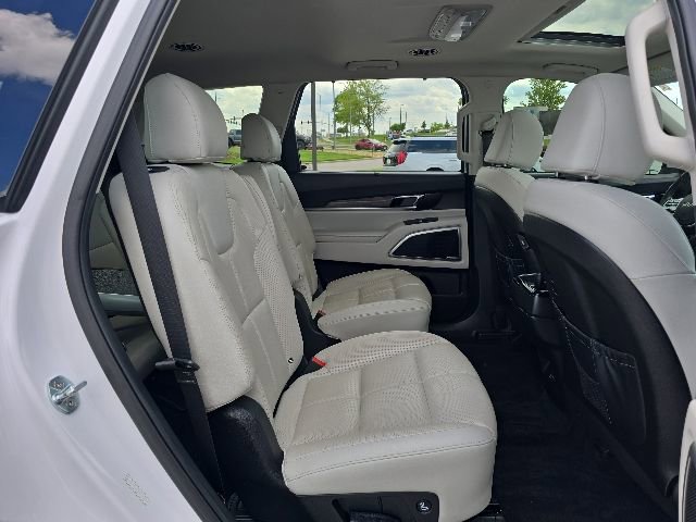Used 2022 Kia Telluride EX w/ EX Premium Package FWD image 19