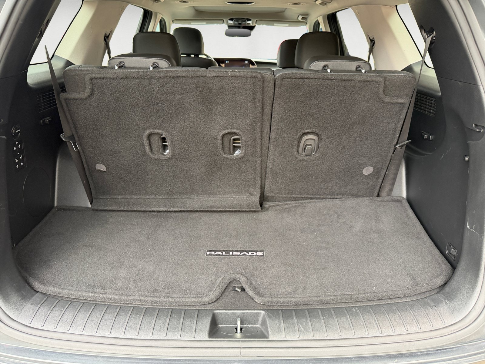 Used 2022 Hyundai Palisade SEL w/ Premium Package FWD image 19