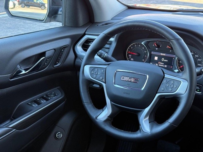 Used 2023 GMC Acadia SLT w/ Elevation Edition image 14