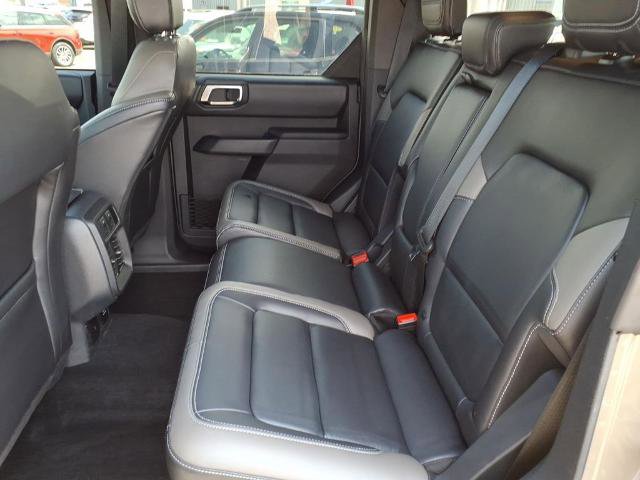 Certified 2025 Ford Bronco Outer Banks w/ Sasquatch Package AWD/4WD image 9