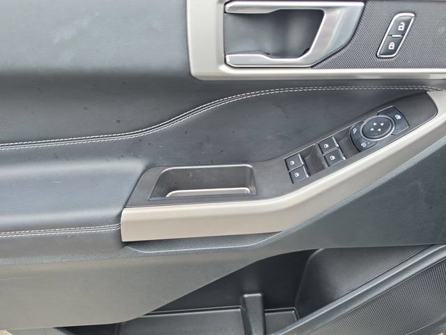 Certified 2024 Ford Explorer XLT w/ Equipment Group 202A RWD image 16