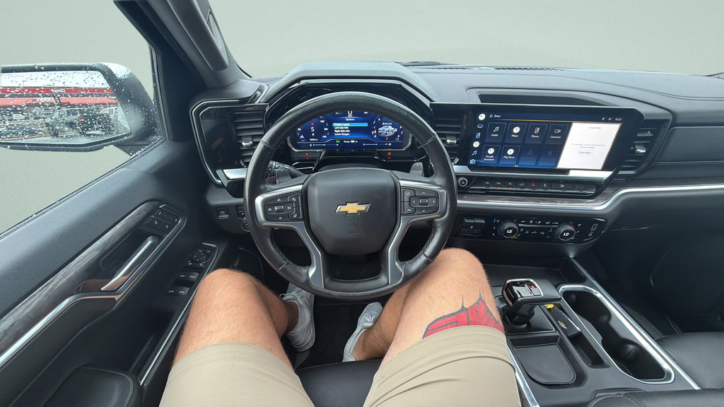 Used 2022 Chevrolet Silverado 1500 LTZ w/ LTZ Premium Package AWD/4WD image 22