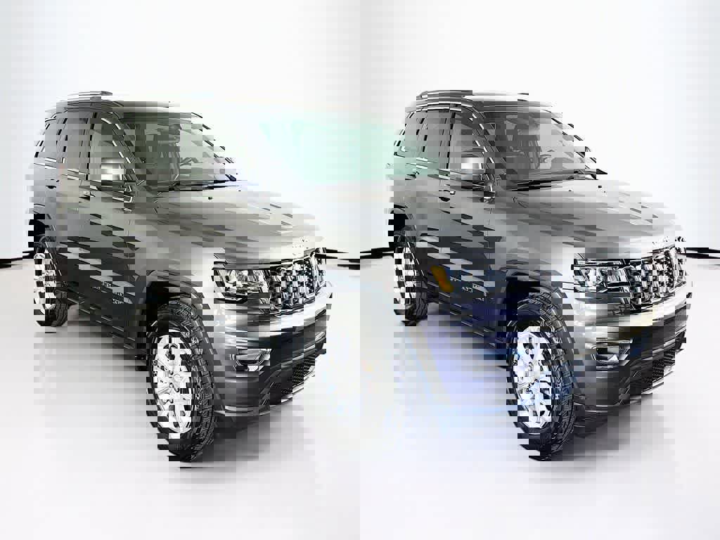 Used 2021 Jeep Grand Cherokee Laredo image 7