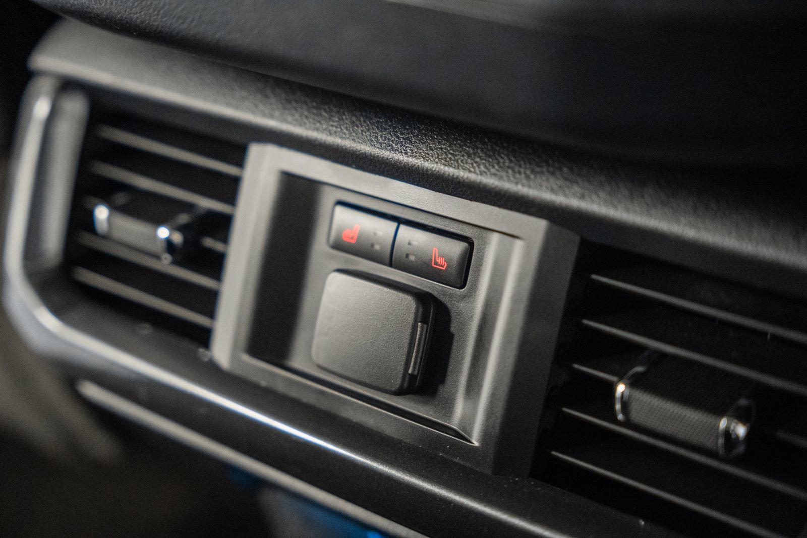 Certified 2022 Ford F150 Lariat w/ Equipment Group 502A High image 40