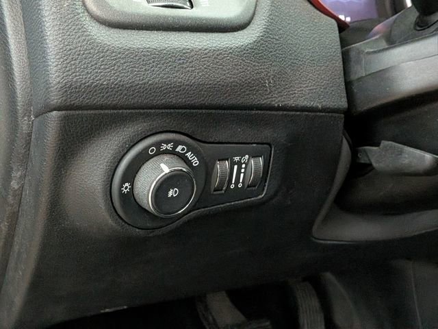 Used 2019 Jeep Compass Trailhawk AWD/4WD image 14