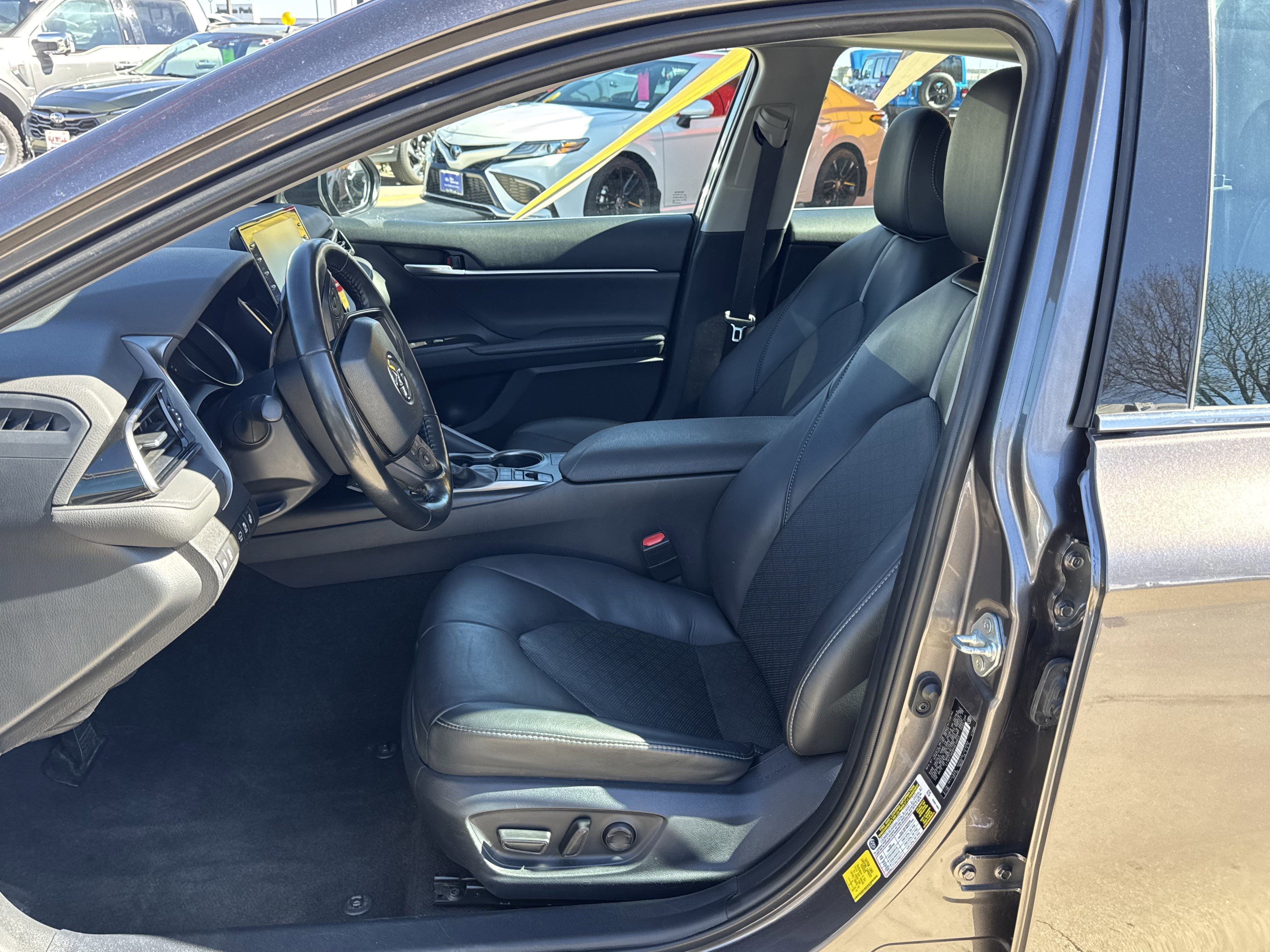 Used 2023 Toyota Camry XSE image 12