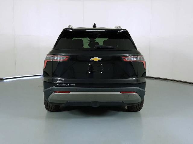 Used 2025 Chevrolet Equinox LT w/ Convenience Package II AWD/4WD image 4
