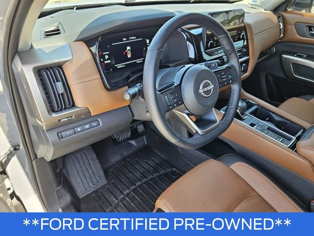 Used 2024 Nissan Pathfinder Platinum FWD image 17