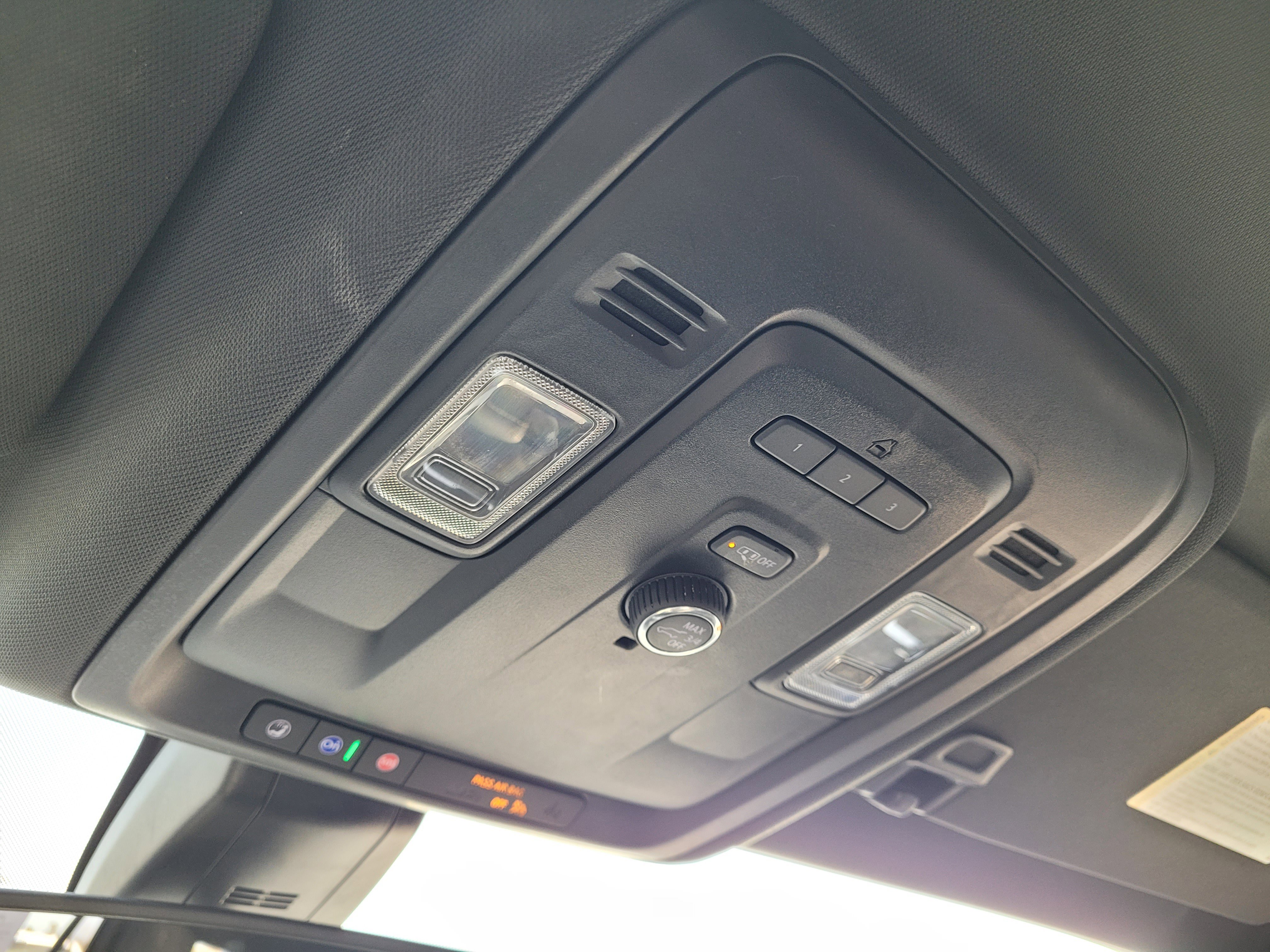 Used 2021 GMC Yukon SLT image 27