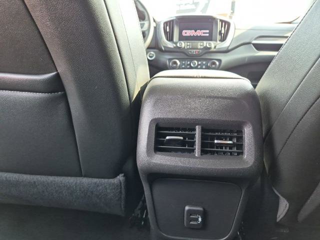 Used 2024 GMC Terrain SLT AWD/4WD image 15