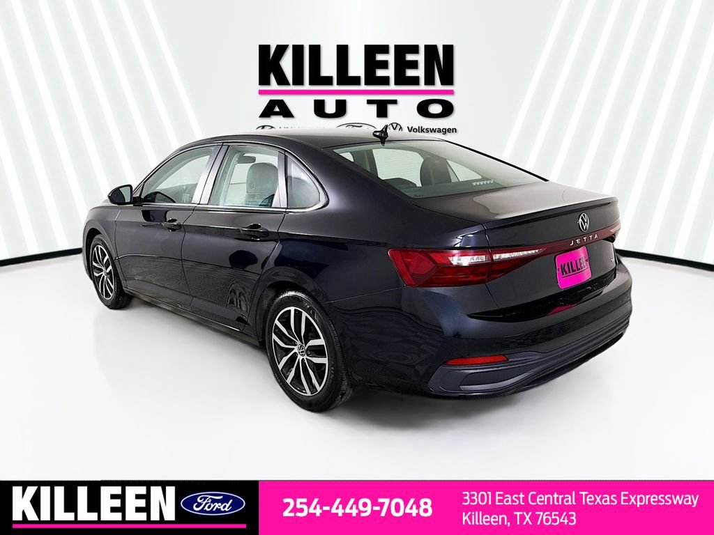 Used 2025 Volkswagen Jetta SE FWD image 6