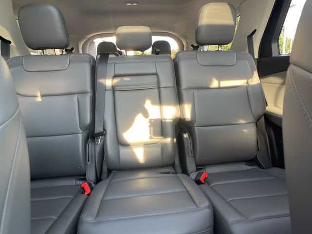 Certified 2025 Ford Explorer Active w/ Active Comfort Package AWD/4WD image 38