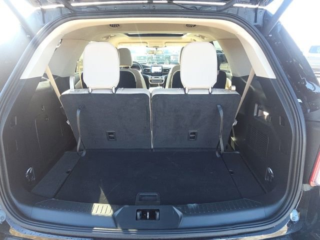 Certified 2023 Ford Explorer XLT w/ Equipment Group 202A image 15