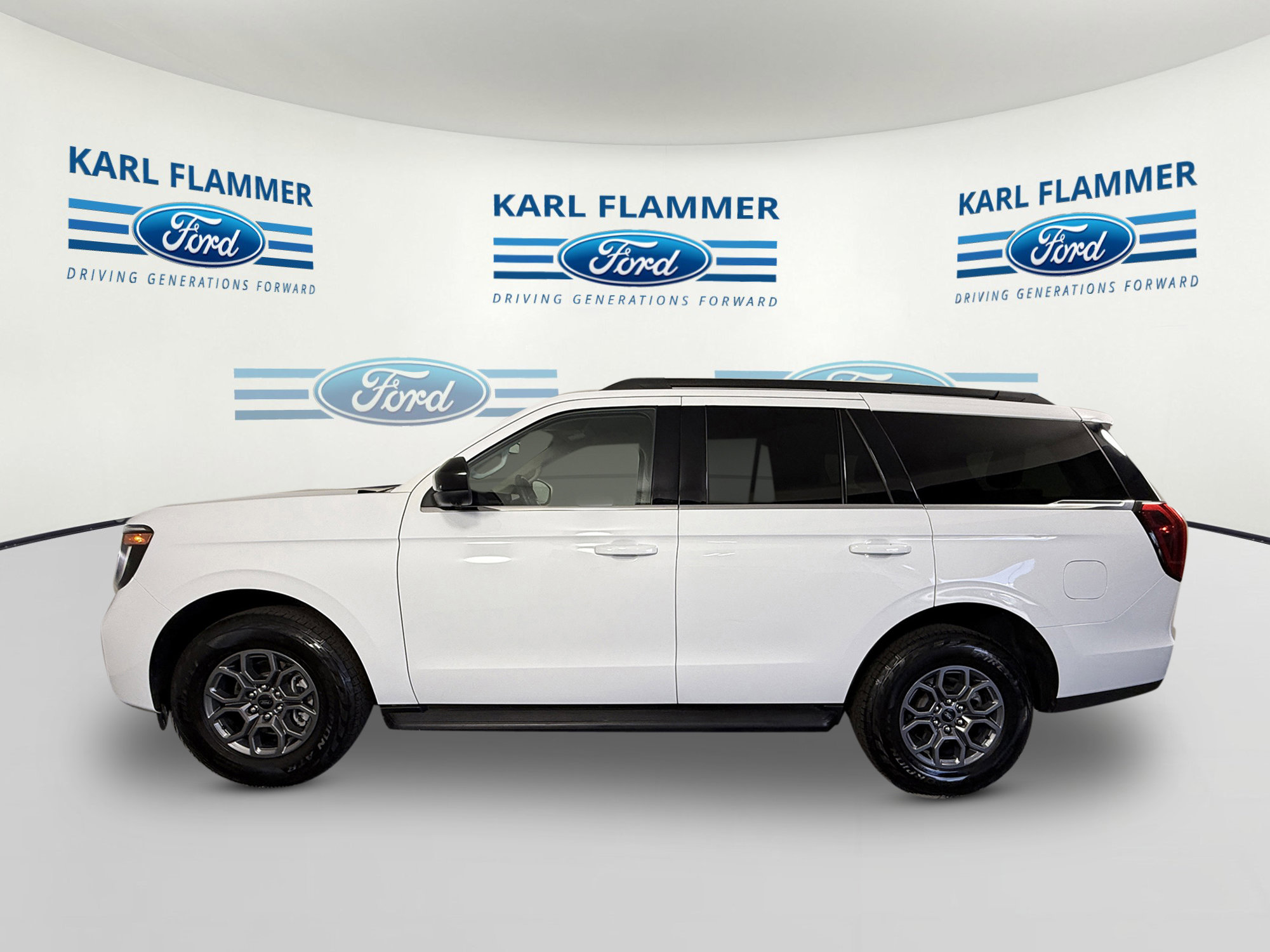 Certified 2025 Ford Expedition Active RWD image 5