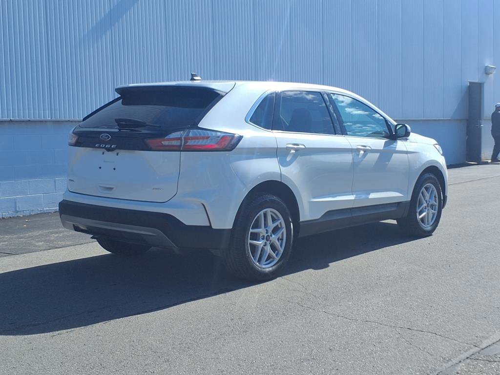 Certified 2022 Ford Edge SEL w/ Convenience Package image 4