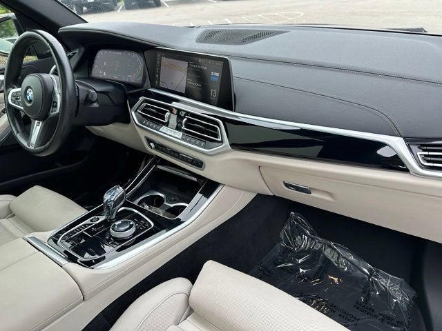 Used 2022 BMW X5 M50i AWD/4WD image 29
