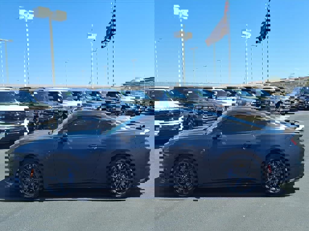 Certified 2025 Ford Mustang Dark Horse image 2