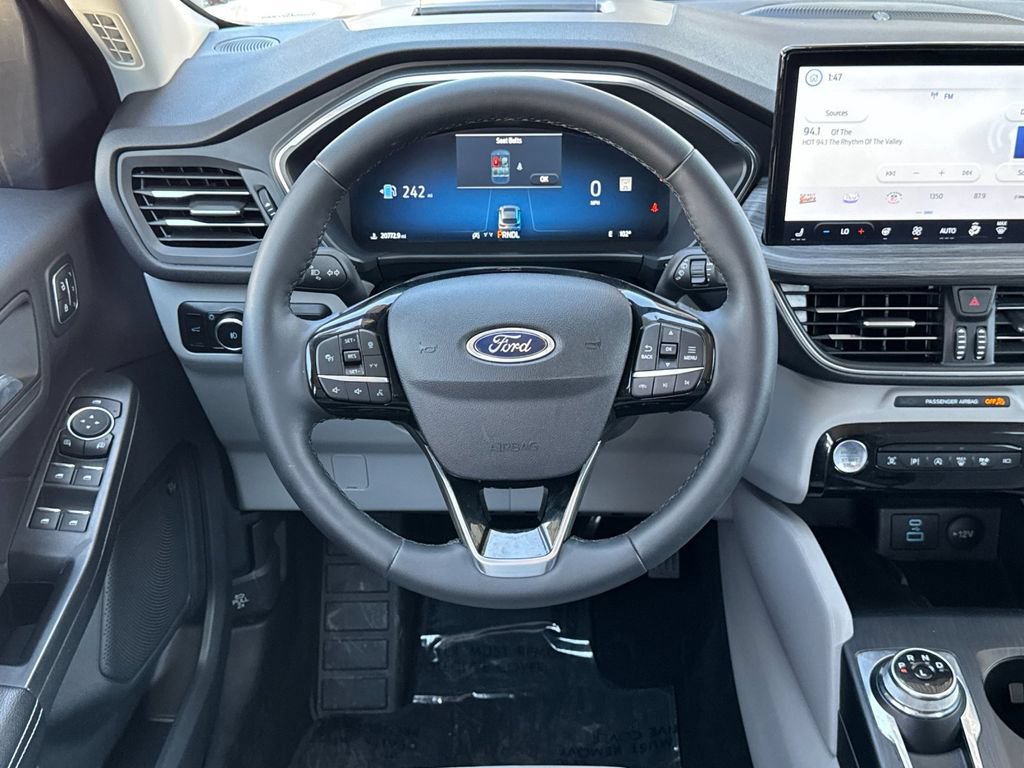 Certified 2023 Ford Escape Platinum w/ Premium Technology Package AWD/4WD image 13