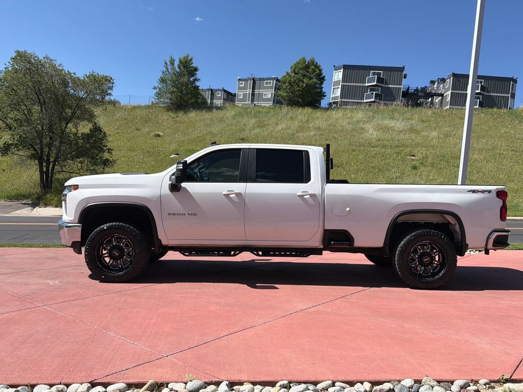 Used 2020 Chevrolet Silverado 3500 LT AWD/4WD image 5