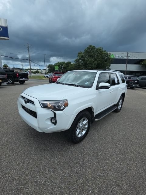 Used 2023 Toyota 4Runner SR5 Premium w/ Moonroof Package RWD image 4