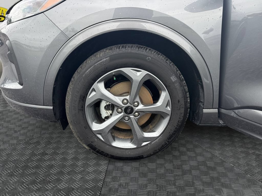 Certified 2024 Ford Escape ST-Line w/ Equipment Group 301A FWD image 19
