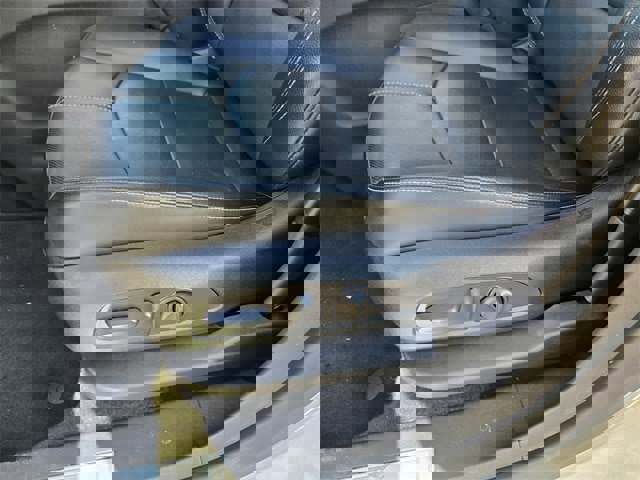 Used 2024 Chevrolet Equinox Premier image 11