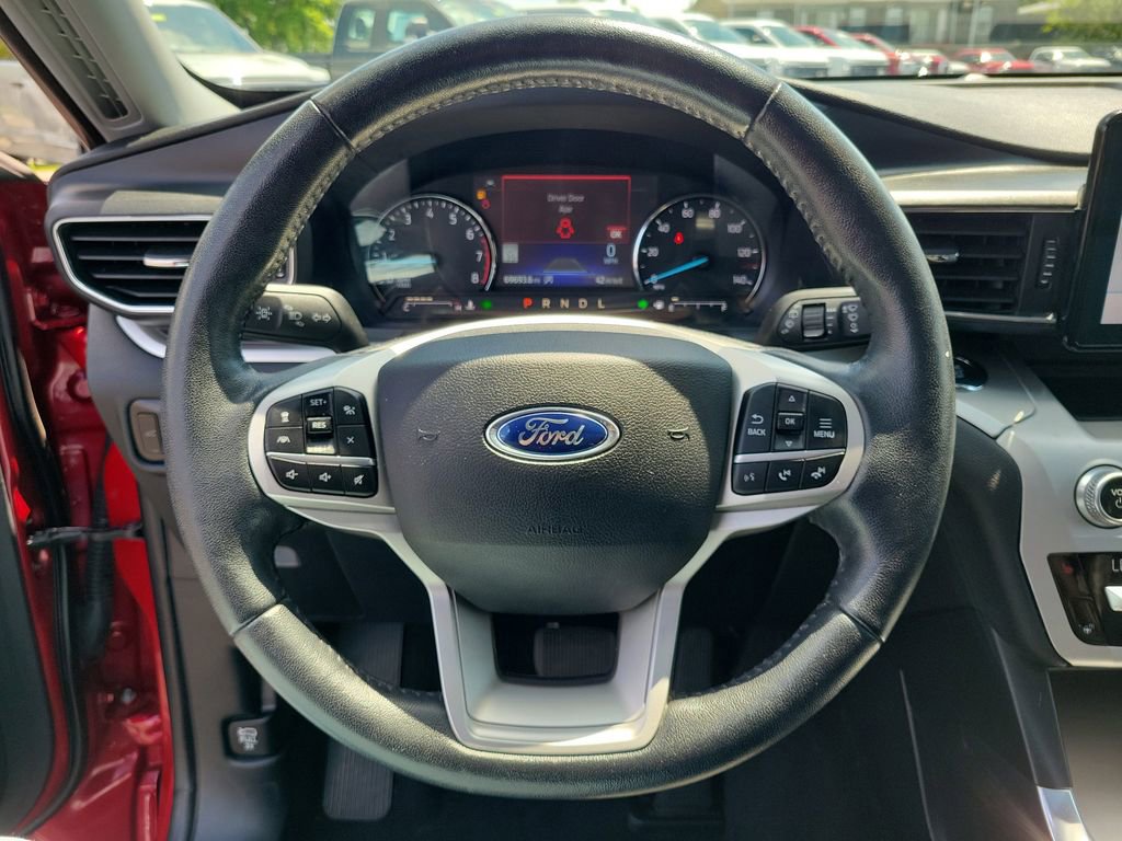 Certified 2021 Ford Explorer XLT w/ Equipment Group 202A AWD/4WD image 23