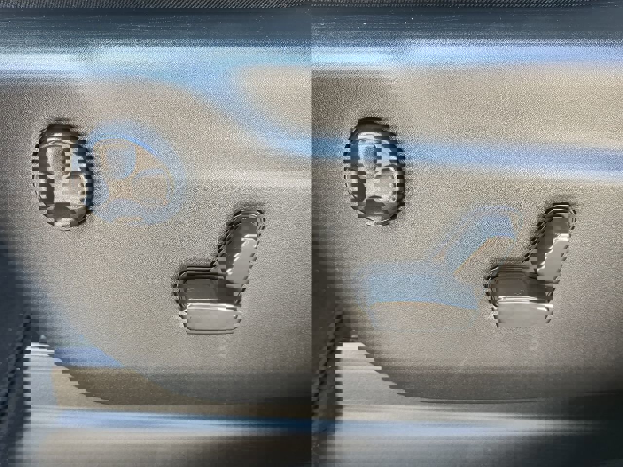 Used 2021 Jeep Grand Cherokee Laredo X image 29