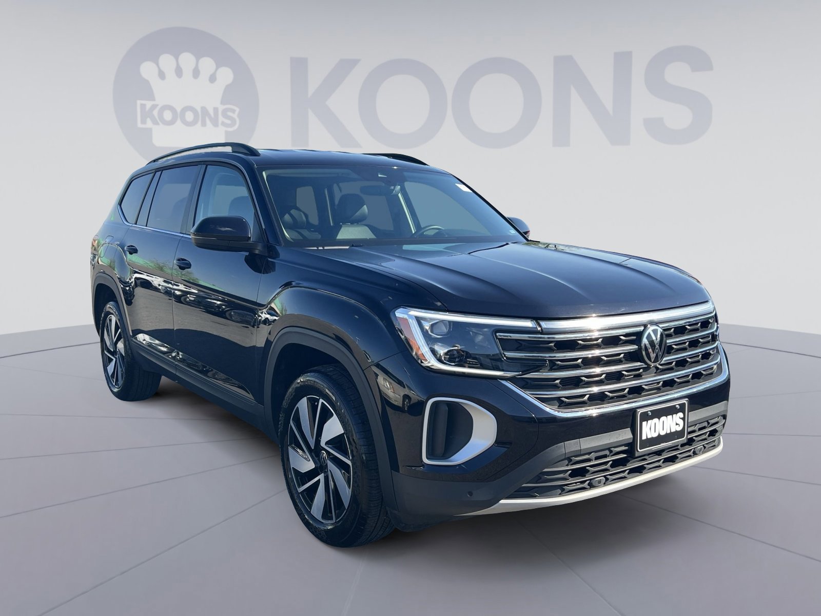 Used 2025 Volkswagen Atlas SE FWD image 13
