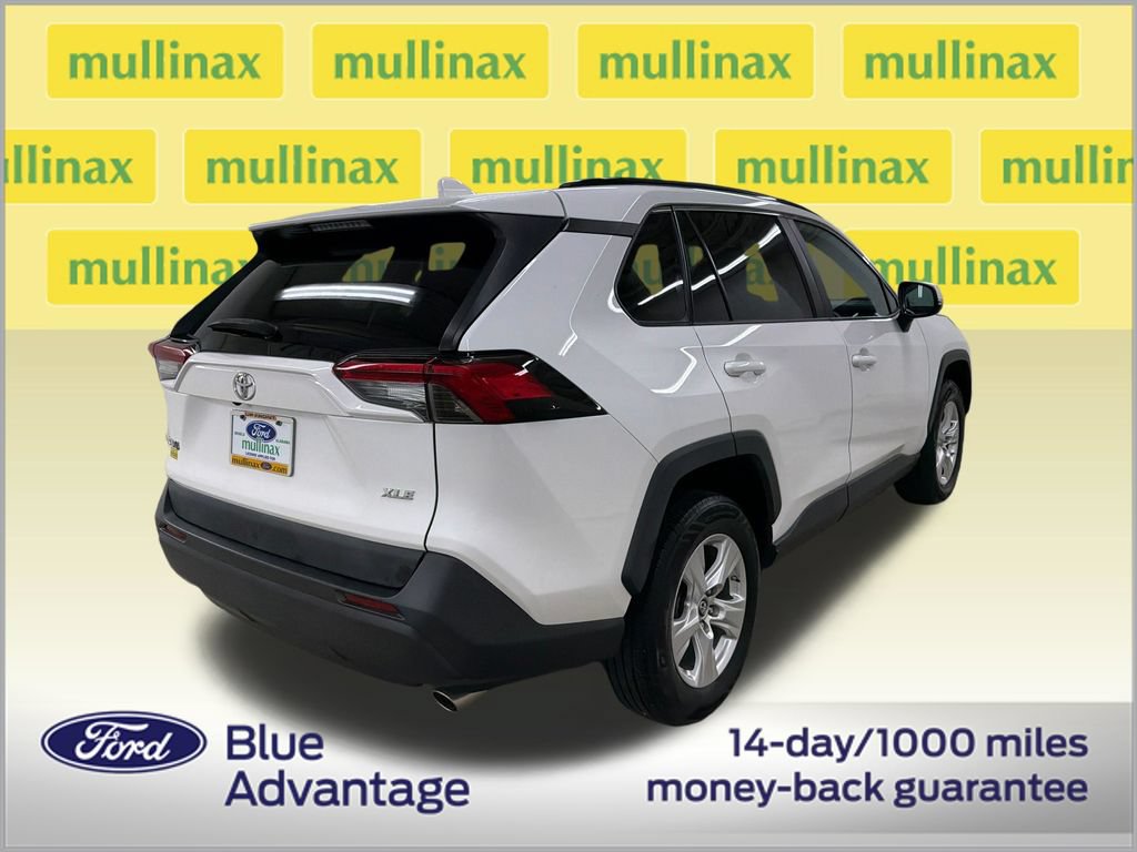 Used 2019 Toyota RAV4 XLE FWD image 3