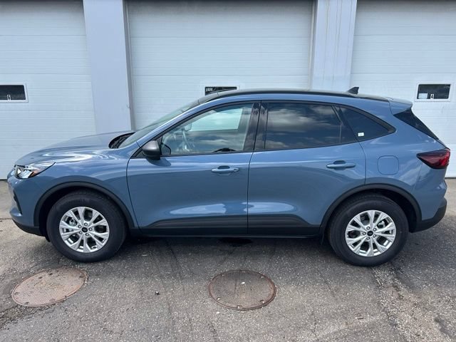 Certified 2026 Ford Escape Active w/ Tech Pack #1 AWD/4WD image 3