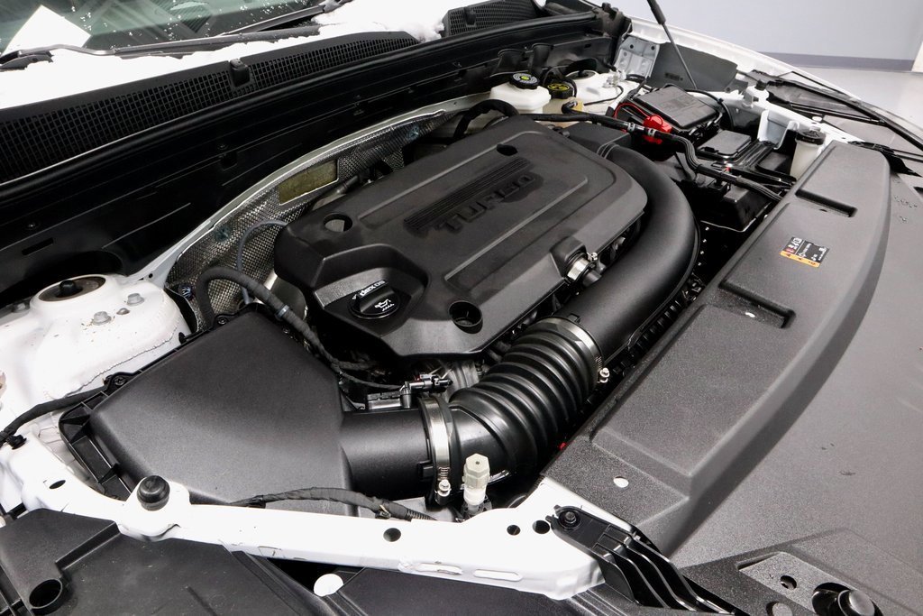 Used 2023 Buick Envision Essence w/ Sport Touring Package image 18