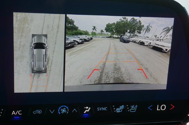 Used 2024 Chevrolet Traverse RS w/ LPO, Floor Liner Package FWD image 13
