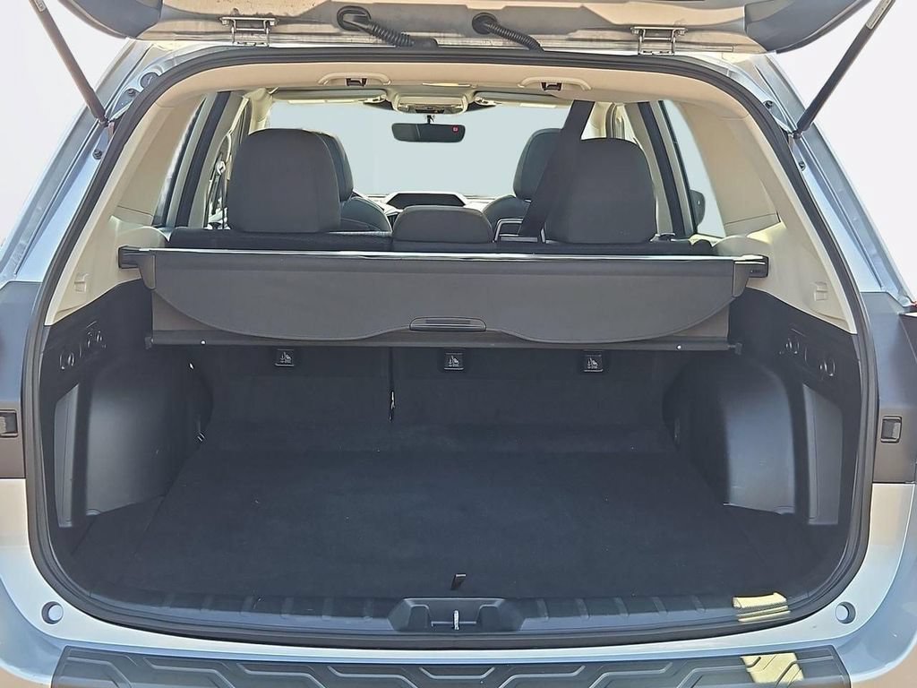 Used 2023 Subaru Forester Premium AWD/4WD image 27