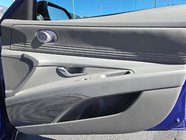 Used 2025 Hyundai Elantra Sport FWD image 39