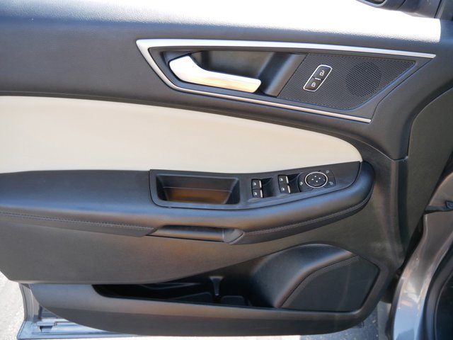 Certified 2022 Ford Edge SEL w/ Convenience Package AWD/4WD image 9