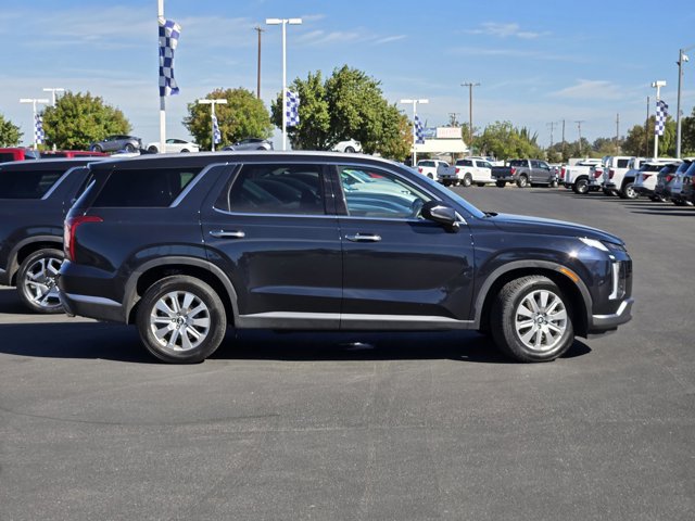 Used 2025 Hyundai Palisade SEL FWD image 3