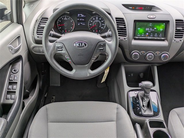 Used 2017 Kia Forte LX image 14