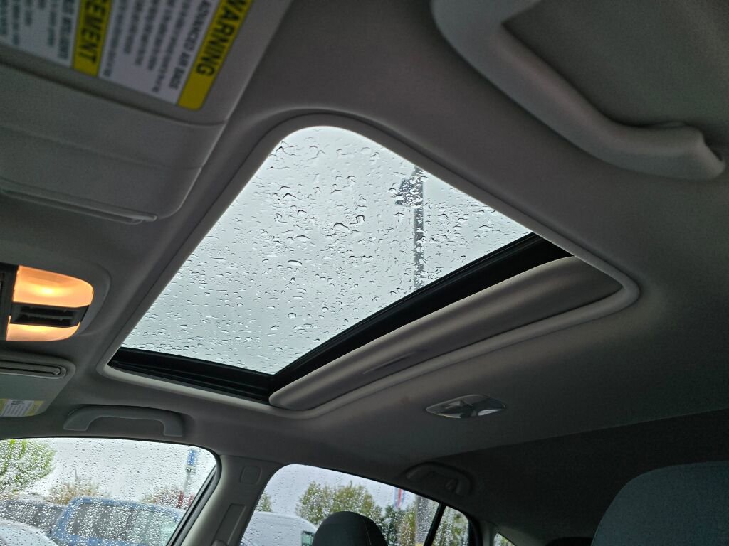 Used 2021 Subaru Crosstrek 2.0i Premium w/ Moonroof Package image 18