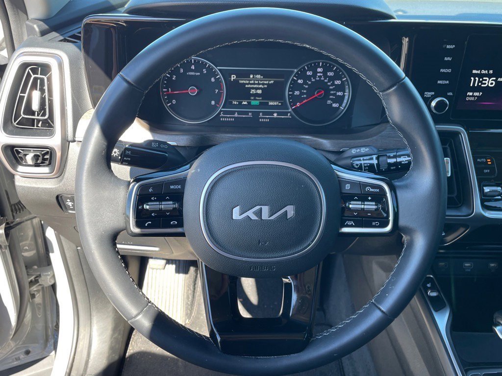 Used 2022 Kia Sorento S image 16