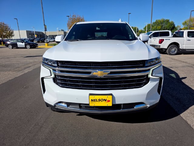 Used 2023 Chevrolet Suburban LT w/ Max Trailering Package AWD/4WD image 4