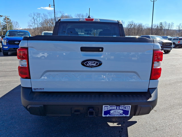 Certified 2025 Ford Maverick XLT w/ Equipment Group 301A AWD/4WD image 6