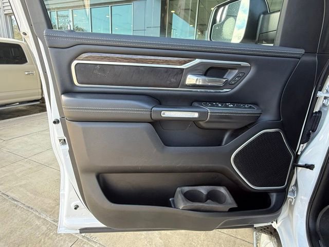 Used 2020 RAM 1500 Laramie RWD image 13
